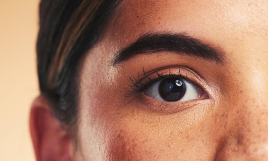 Image 8: Efectos duraderos para una mirada impactante y cejas impecables