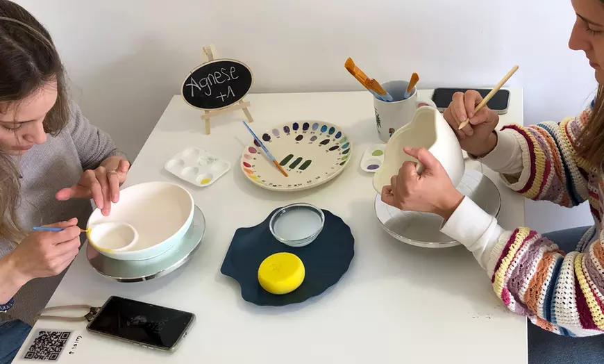 Image 1: Taller de pintura en cerámica con con copa de vino para 1 o 2 personas