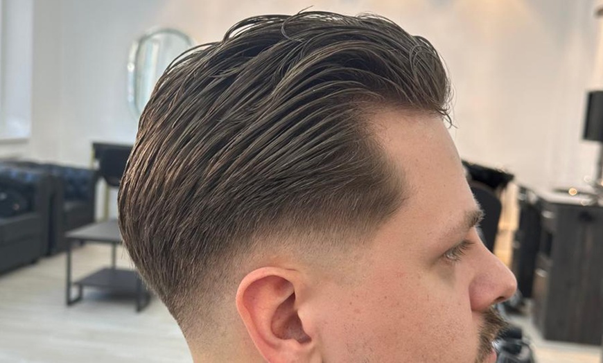 Image 3: Herren-Haarschnitt opt. inkl. Bart-Pflege für 1 Person