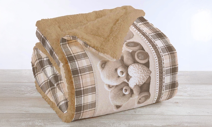 Image 4: Soft and Warm Sherpa Blanket