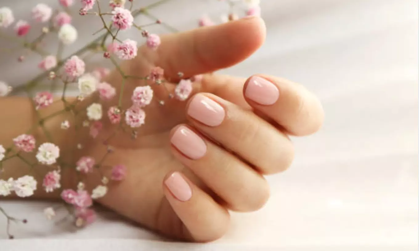 Manicura, pedicura o ambas a elegir entre clásica o prémium para 1
