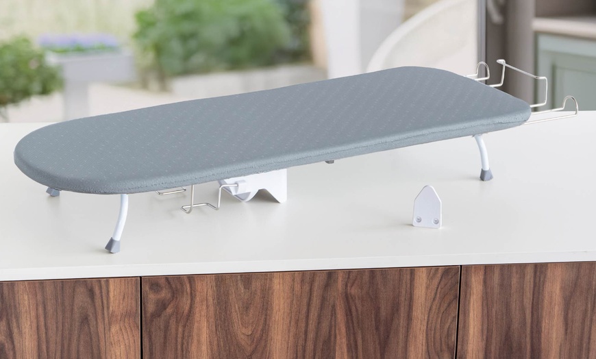 Image 1: Table à repasser pliable