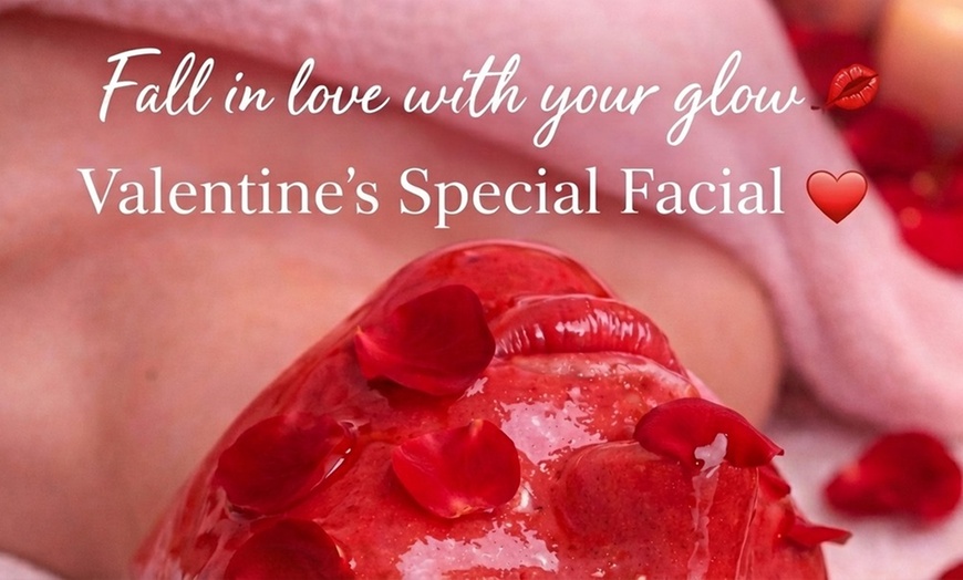 Image 6: Refresh Your Skin with One/Two HydraFacial