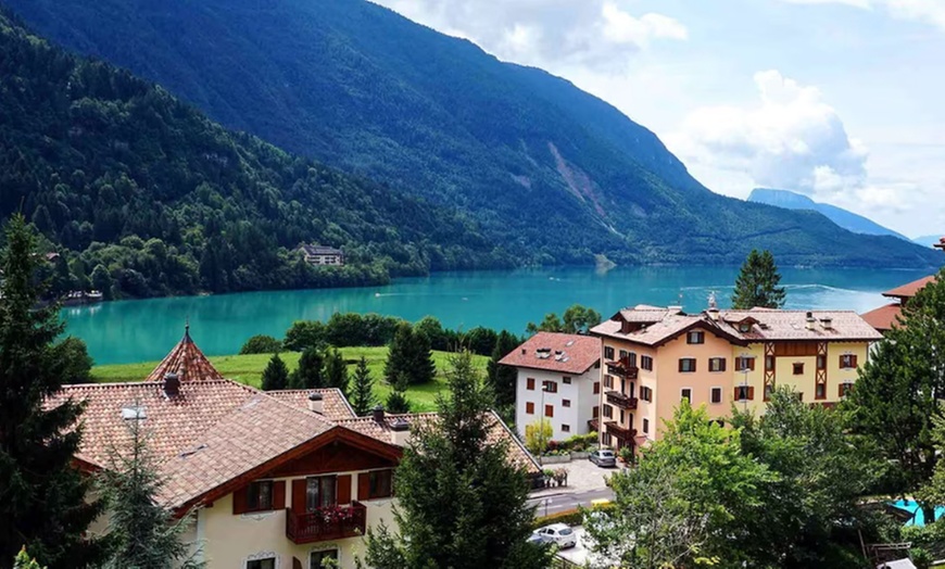 Image 2: Trentino: soggiorno per 2 in mezza pensione con accesso Spa illimitato