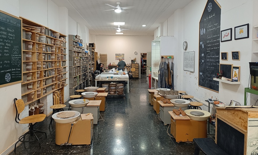 Image 4: Taller creativo "Pinta un socarrat", de 2 horas, para hasta 6 personas