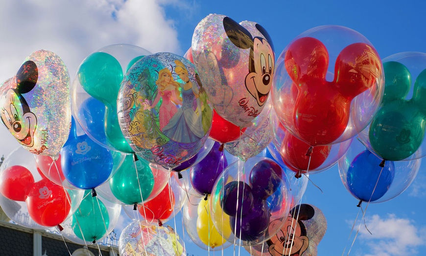 Image 2: ✈ Disneyland París: 3, 4 o 5 noches con vuelos y hotel