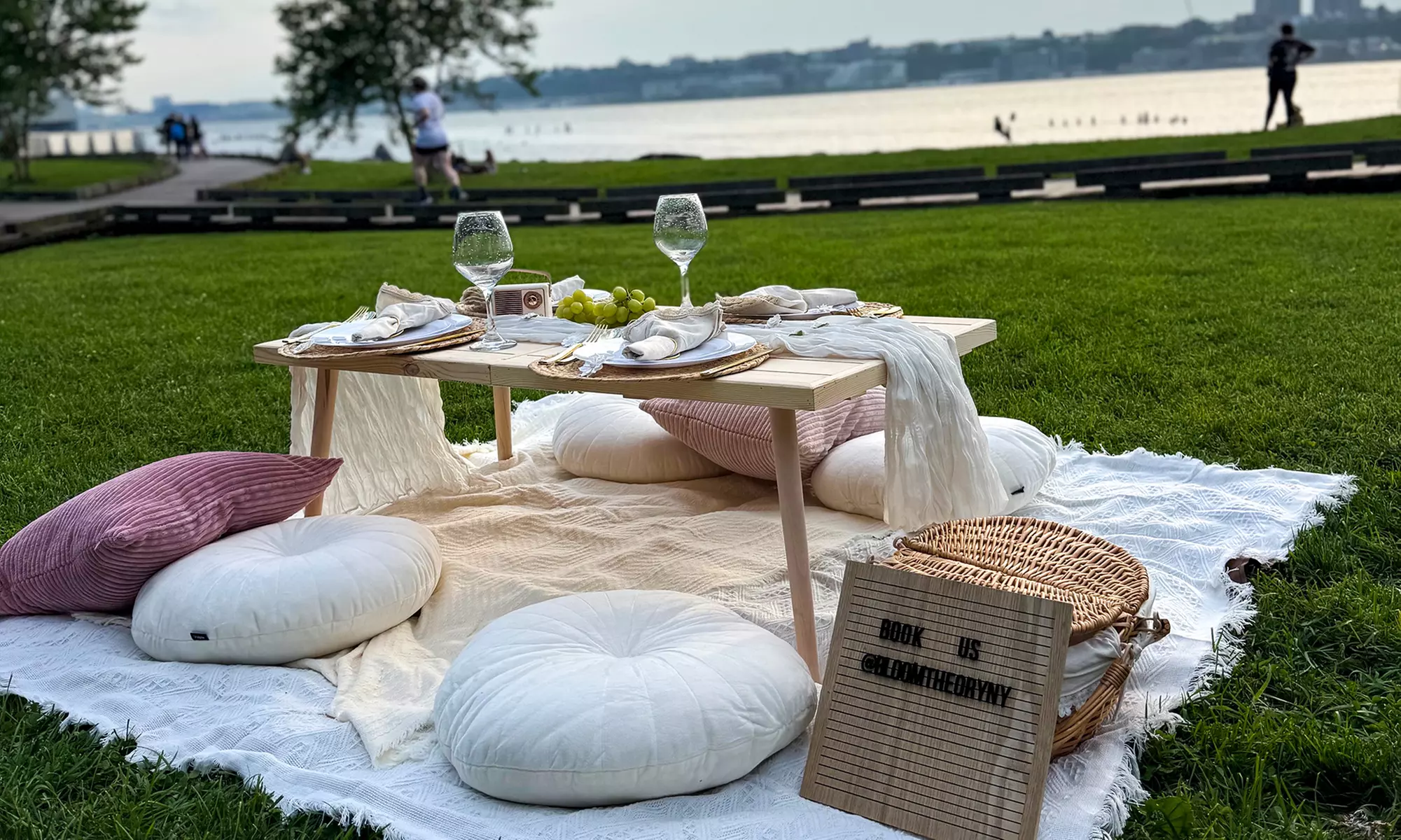 Mini(Picnic for 2), Full Bloom /Bloom Bash(Picnic for 4-8 or 9+Guests)