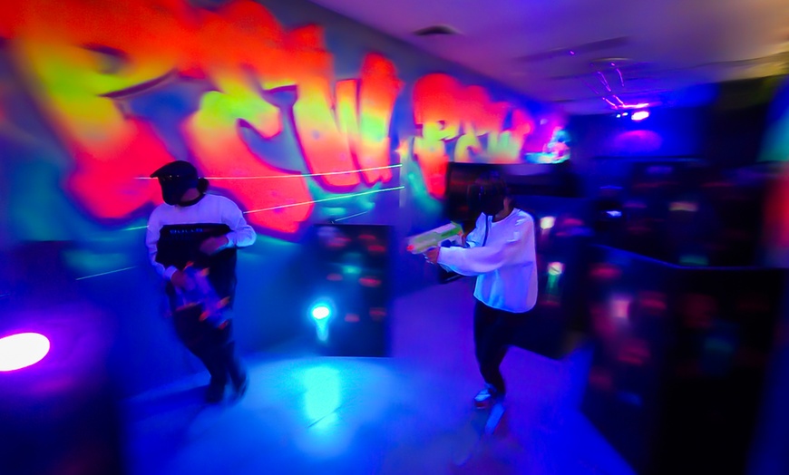 Image 7: Join the Thrilling 1v1 Player vs player battle - for 2 or 4 people