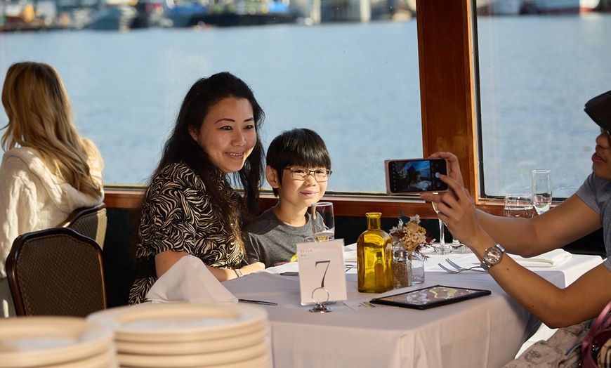 Image 11: Scenic Seattle Brunch, Dinner & City Skyline Cruises with Stunning Views 