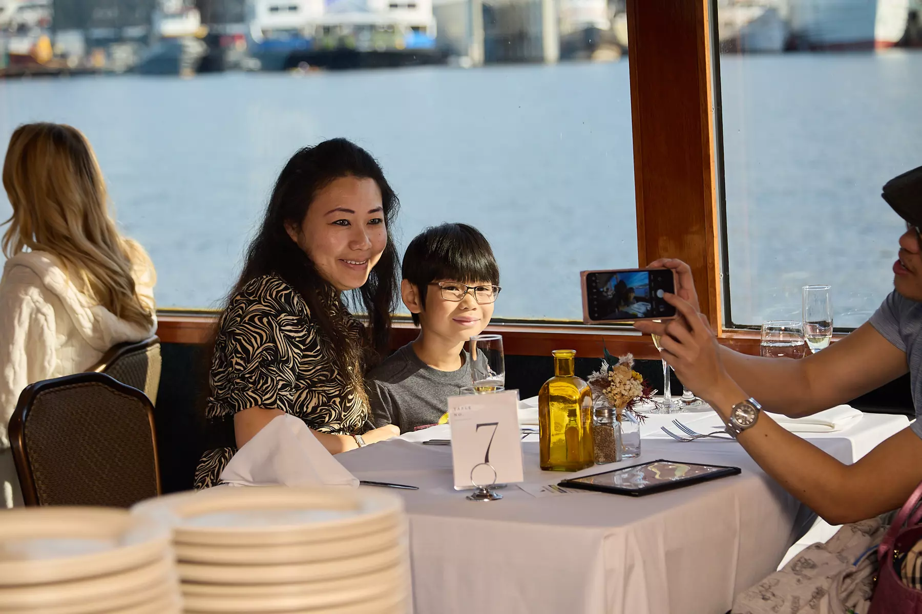 Scenic Seattle Brunch, Dinner & City Skyline Cruises with Stunning Views