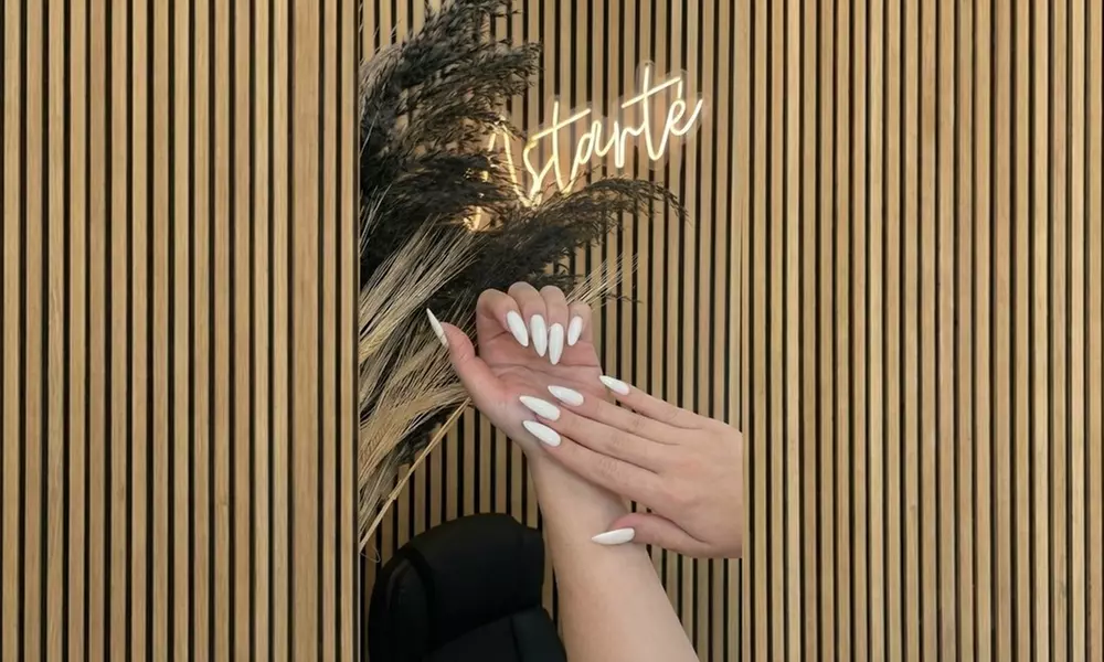 Manicure hybrydowy lub Spring SPA pedicure hybrydowy lub klasyczny