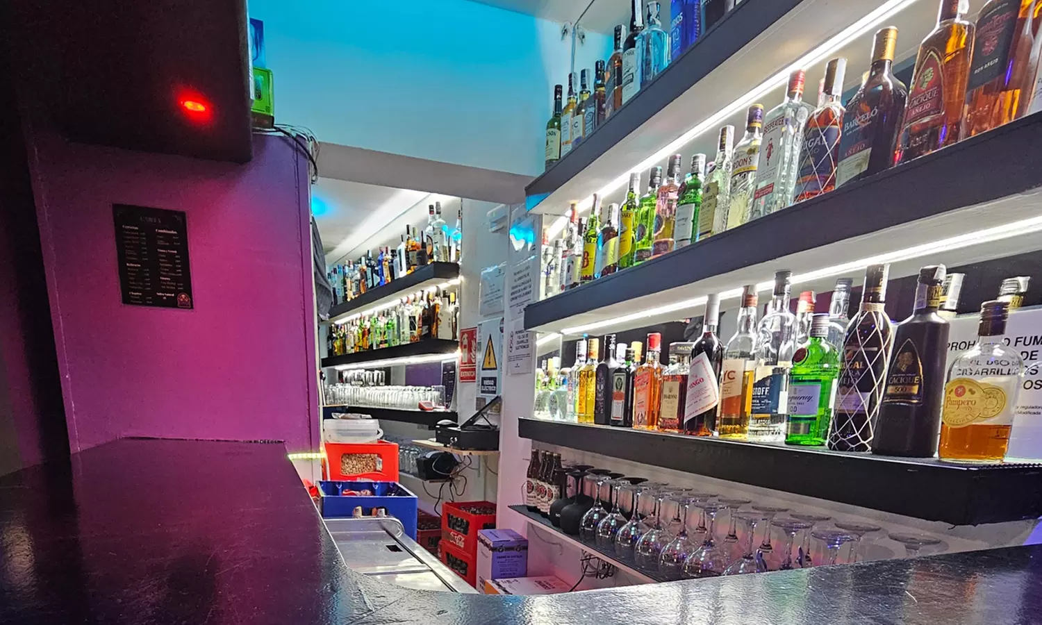 Entrada a monólogo de comedia para 2 o 4 personas con bebida a elegir