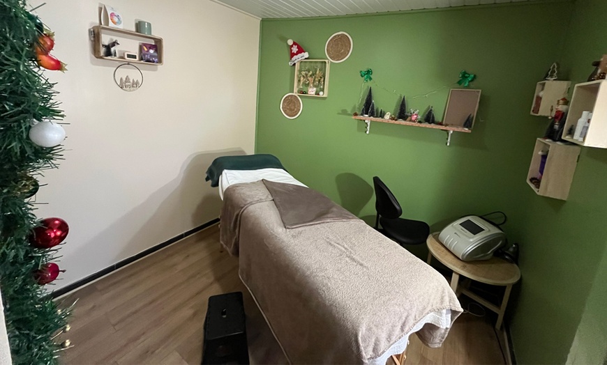 Image 4: Soin du visage découverte ou sur mesure, contour des yeux en option