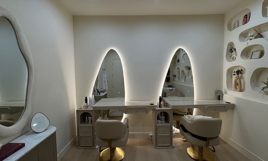 Image 17: 60-Min Waterfall Scalp Treatment, 75-Min Waterfall Head Spa, or More