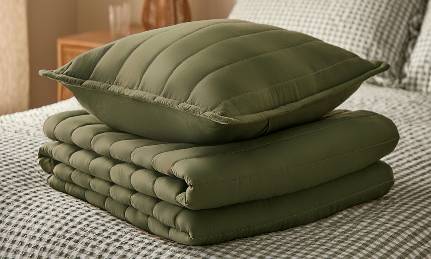 Image 3: Silentnight Supersoft Quilted Bedspread or Cushions