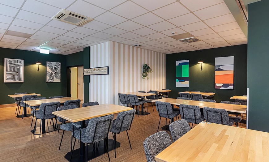 Image 2: Frühstücksbuffet inkl. 1 Glas Sekt für 2 oder 4 Personen