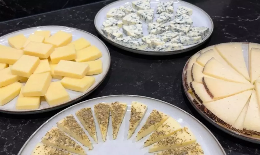 Cata de 4 cervezas artesanas españolas y 4 quesos europeos