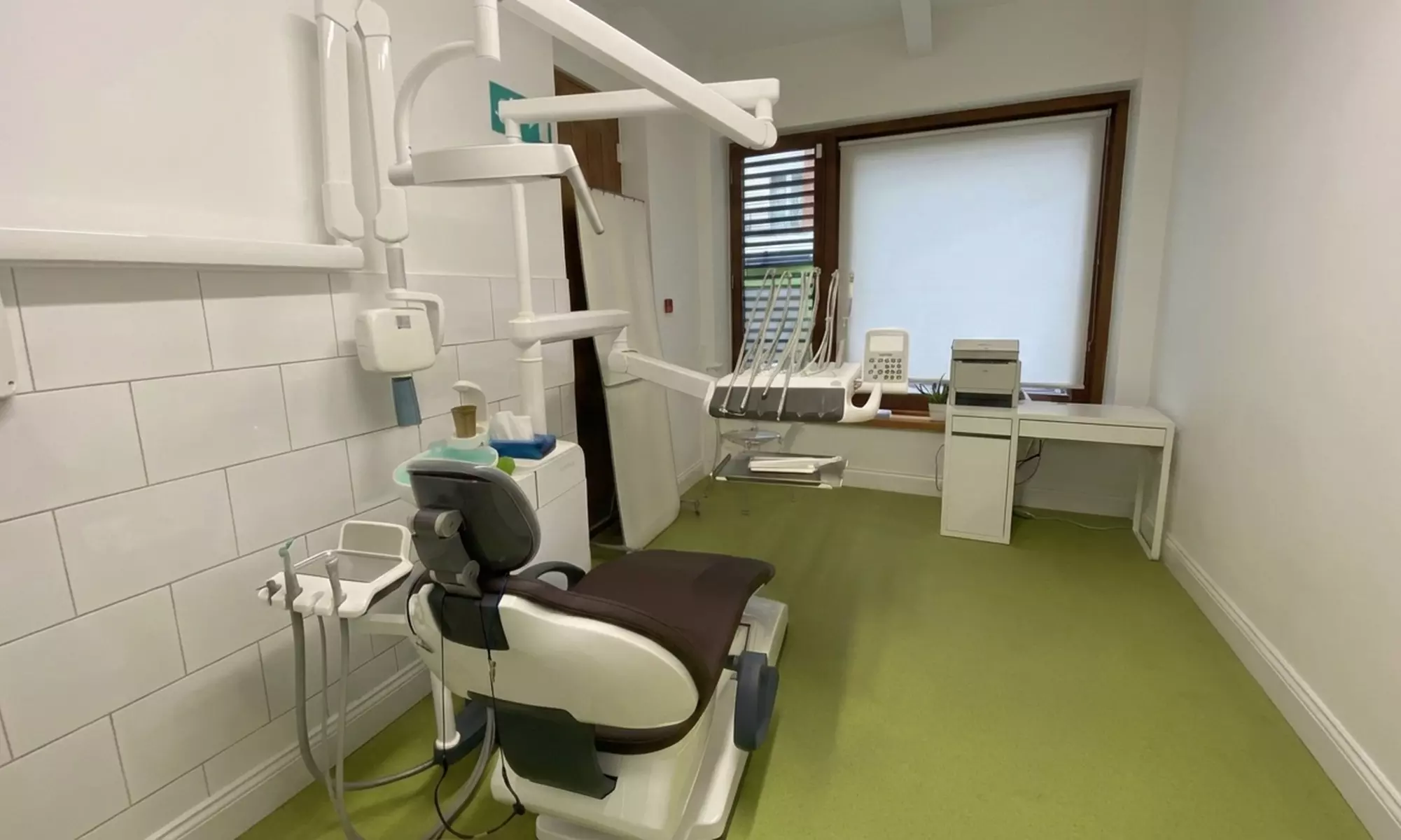 Dental Checkup, X-Ray, Scale & Polish / Professional In-Home Whitening