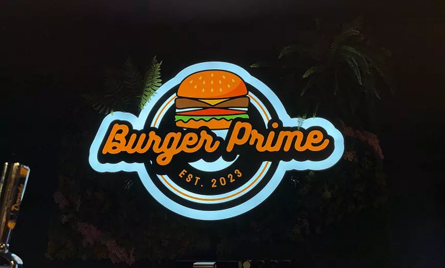 Image 20: Menú de hamburguesa smash o prime para 2 o 4 personas, postre y bebida