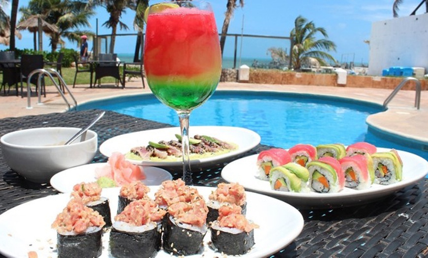 Image 10: ✈ 4-Night All-Incl. Cancún Vacation with Air