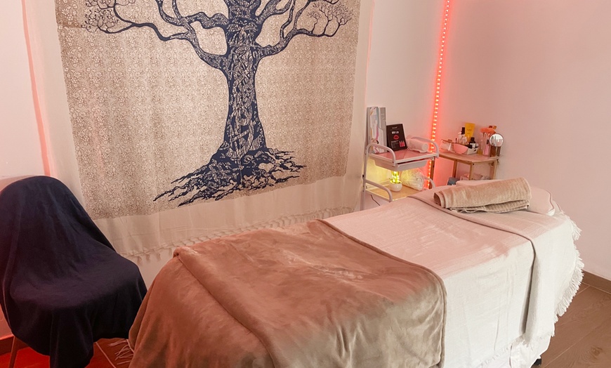 Image 2: Tratamiento de hidratación de labios o BB Glow en ojeras con dermapen 