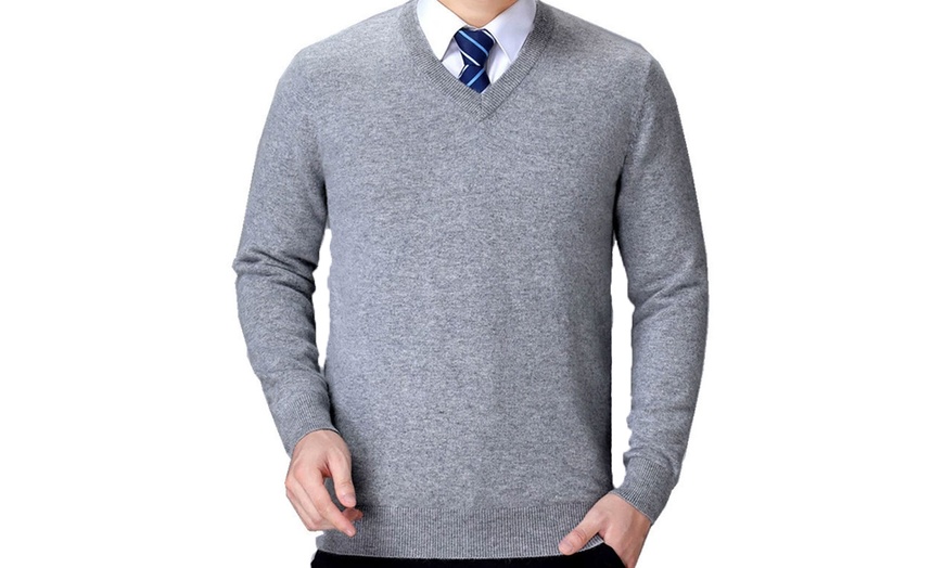 Image 1: Pull avec col en V