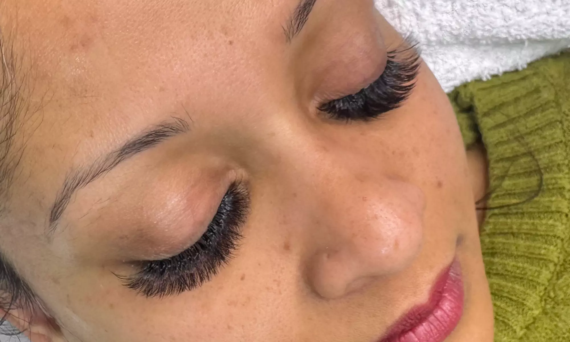 One or Two Full Sets of Eyelash Extensions