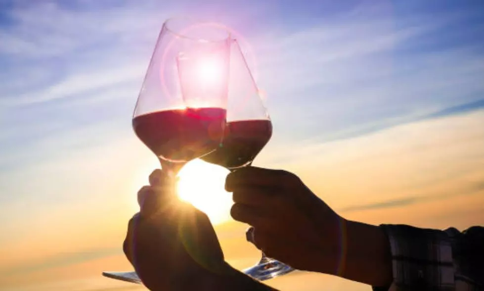 Cata de 4 vinos con tabla de quesos frente al mar para 2 o 4 personas