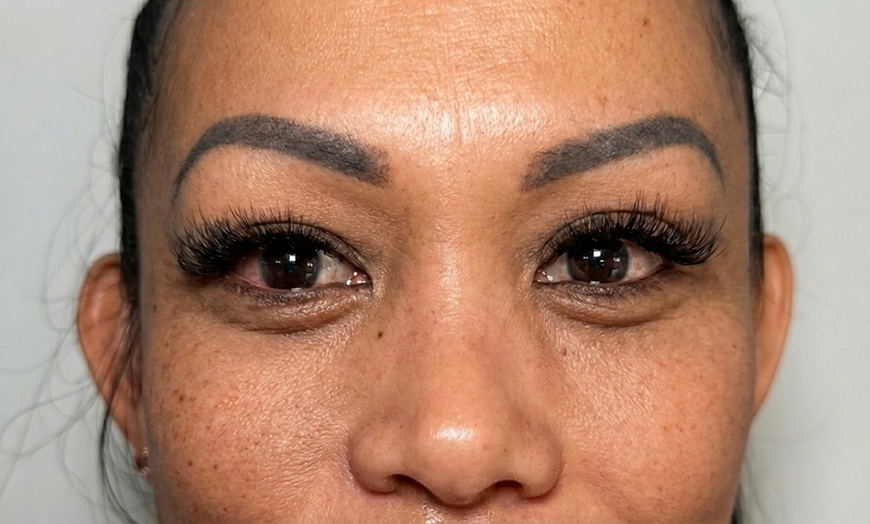 Image 3: Natural Classic, Hybrid, Wet Look, or Volume Eyelash Extensions