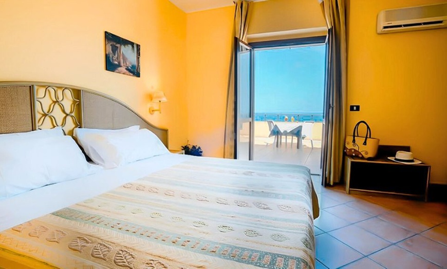 Image 12: 3 settimane di vacanza in residence o B&B, con destinazione a scelta