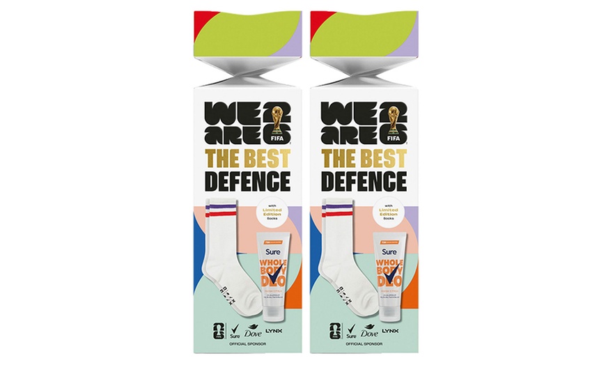 Image 4: The Best Defence FiFA Gift Mens Whole Body Deodorant & Socks Gift Set