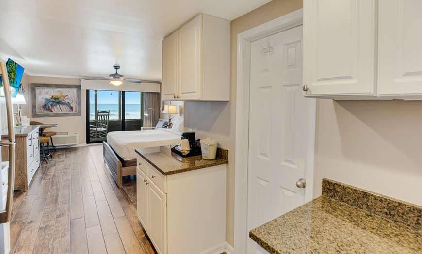 Image 25: Charming Beachside Retreat in Pawleys Island, SC