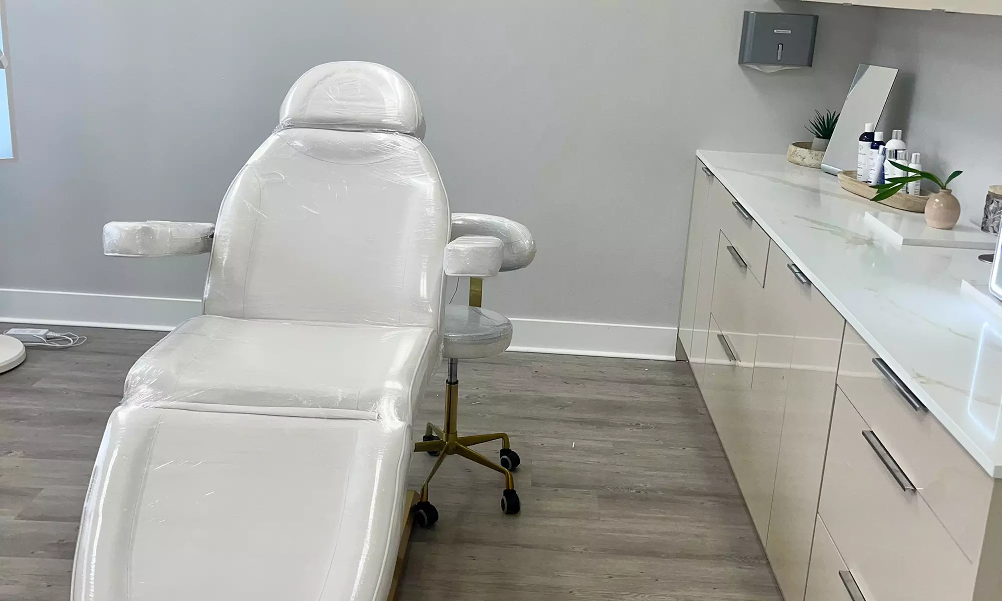 Transform Skin with Two or Four Sculptra Vials at Skin 21 for Youthful Glow (Up to 44% Off)