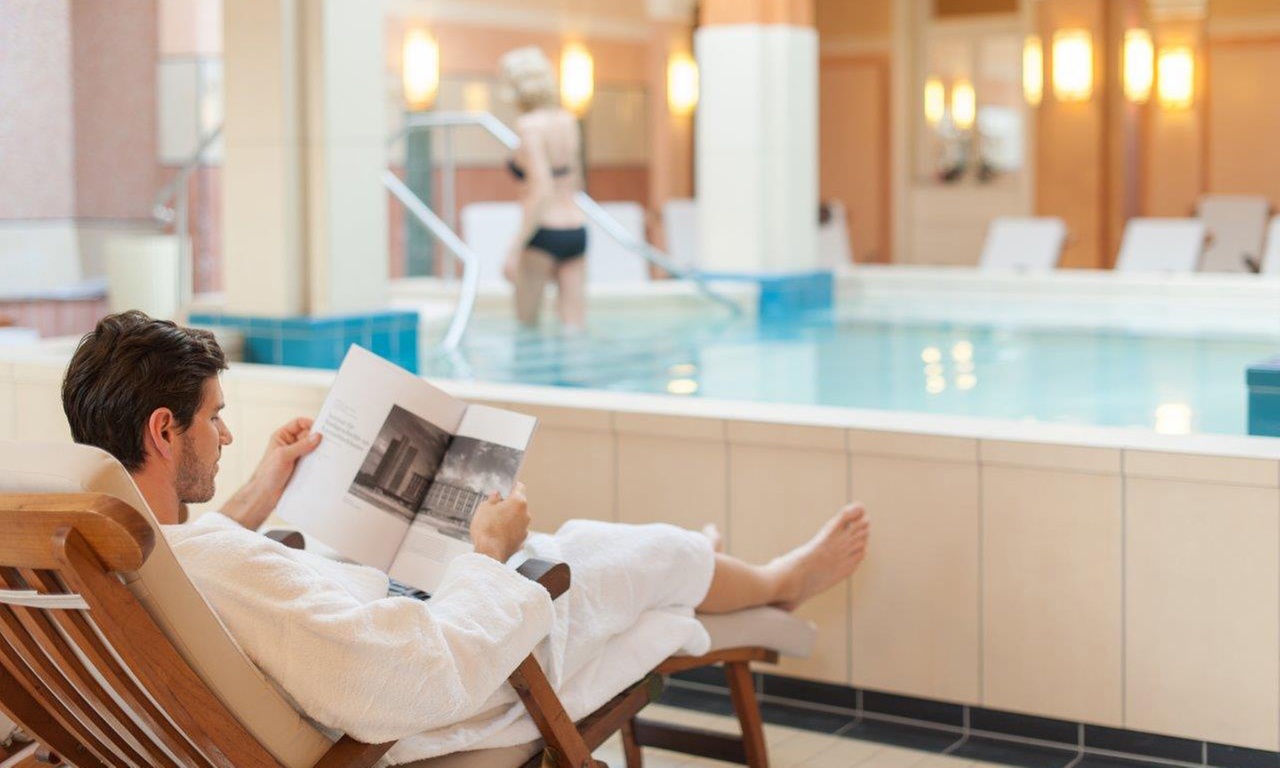 Spa-Tageseintritt inkl. Wickeltuch und Handtücher für 1 bis 4 Personen