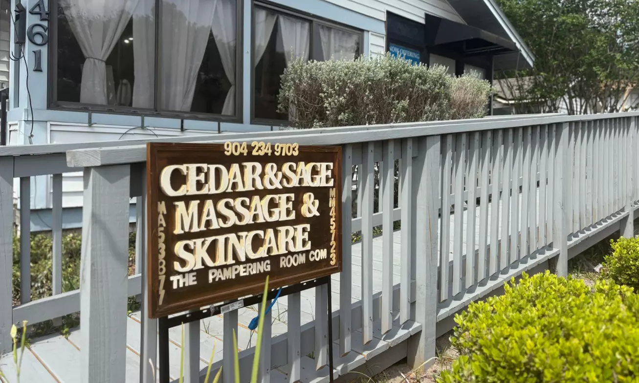 60 or 90-Min Relaxation or Deep Tissue Massage + Moisturizing Facial