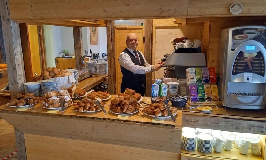 Image 12: Trentino: soggiorno con colazione o mezza pensione e Spa per 2