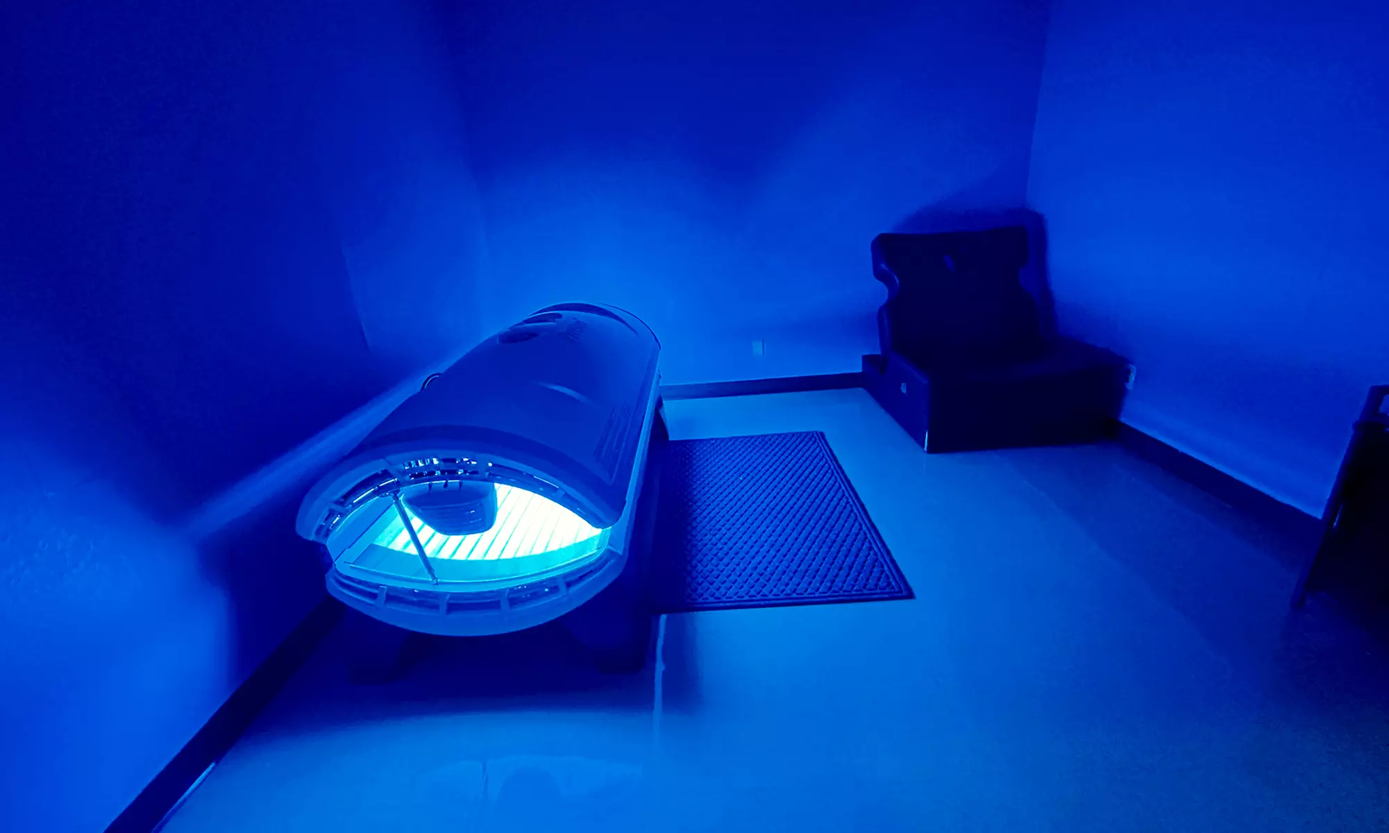 2-Week or 1-Month Unlimited Bed Tanning Sessions for a Golden Glow at Evolve Body Wellness(Up To 45% Off) - Primary Image