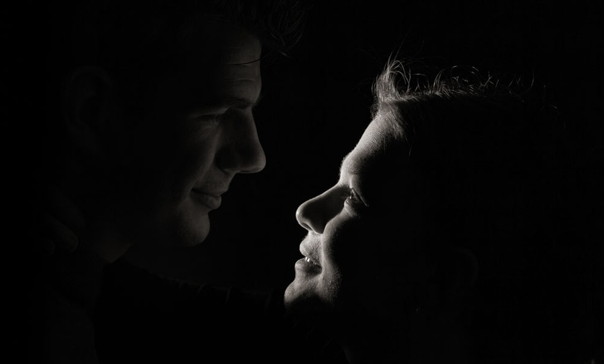 Image 8: Professionele groepsfotoshoot tot 15 personen in huiselijke studio