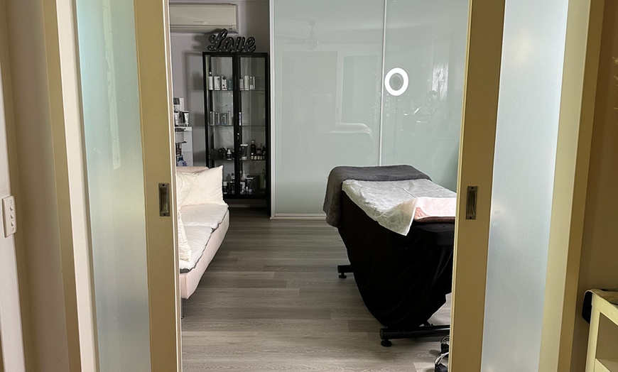 Image 4: HIFU Treatment for Eyebrows, Jowls & Full Face @ Ocean Keys Spa&Beauty