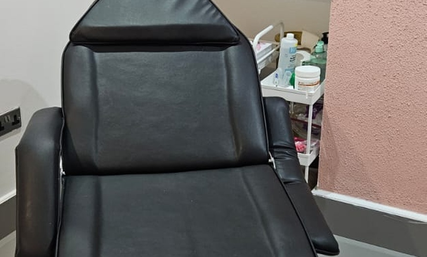 Image 3: Plump, Smooth & Glow: 0.5, 1 or 2 ml Dermal Filler with Consultation