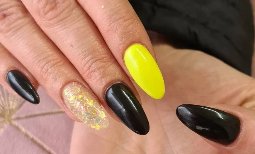 Image 15: Luxury Shellac & BIAB Manicures & Pedicures