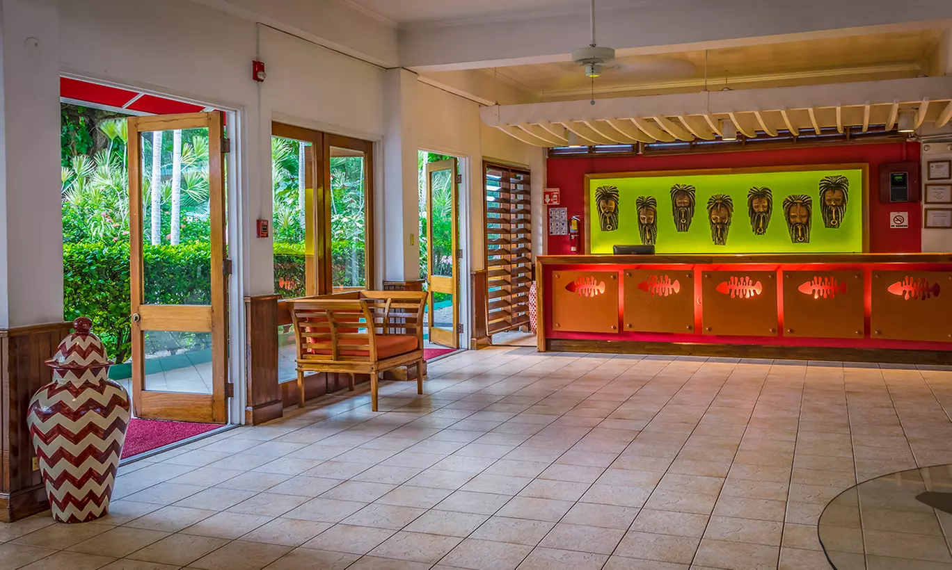 ✈ 3-Night All-Inclusive Grand Decameron Montego Beach Vacation w/Air