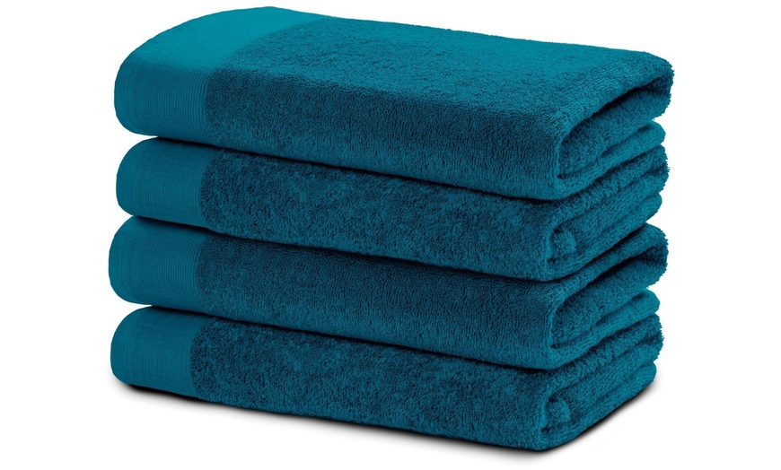 Image 15: Pack of Four Egyptian Cotton 550gsm Bath Towels
