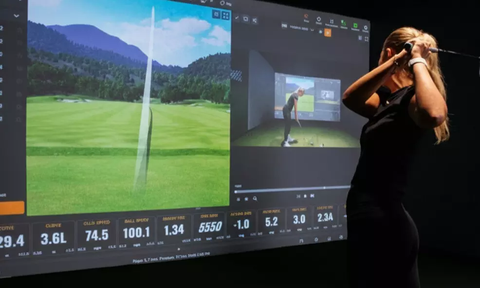 Experience Golf Simulator Sessions for Up to Four People