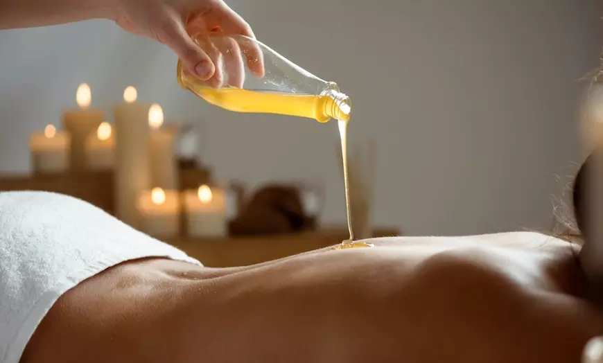 Image 2: Masaje relajante o drenaje linfático con maderoterapia para 1 persona