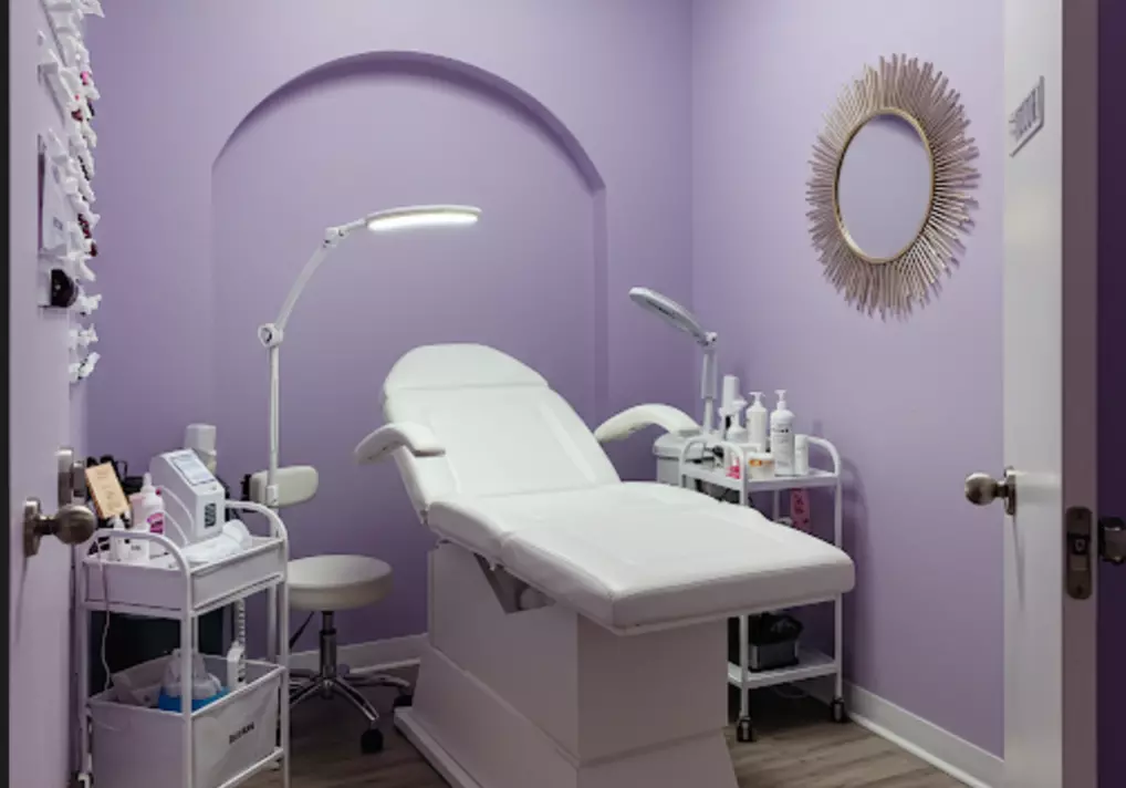 Beauty in Every Blink – Custom Lash Extensions at Studio 8