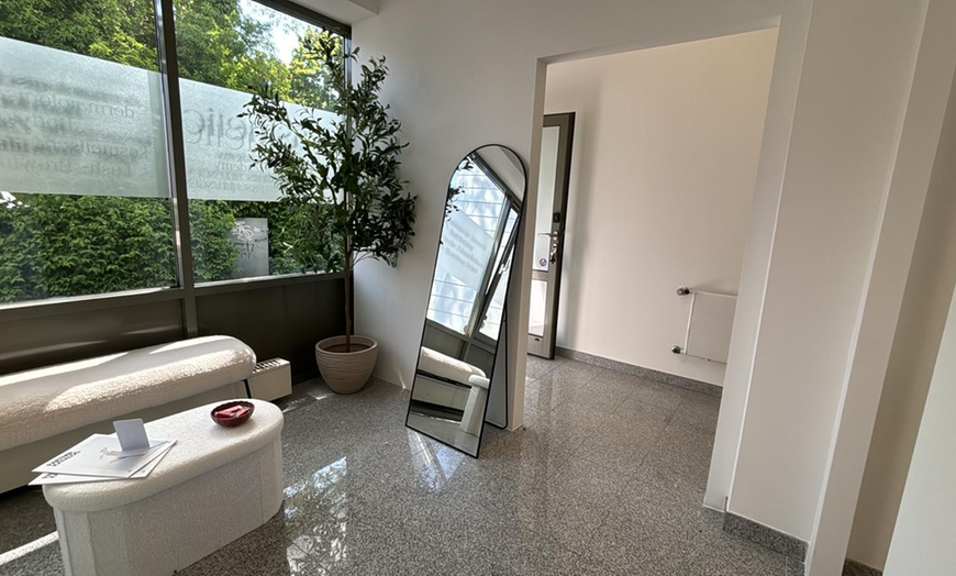 Image 3: 45, 60 oder 90 Min. kosmetisches Zahn-Bleaching für 1 Person