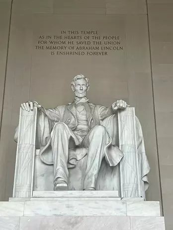 Guided Walking Tour of D.C. Memorials & Arlington Cemetery