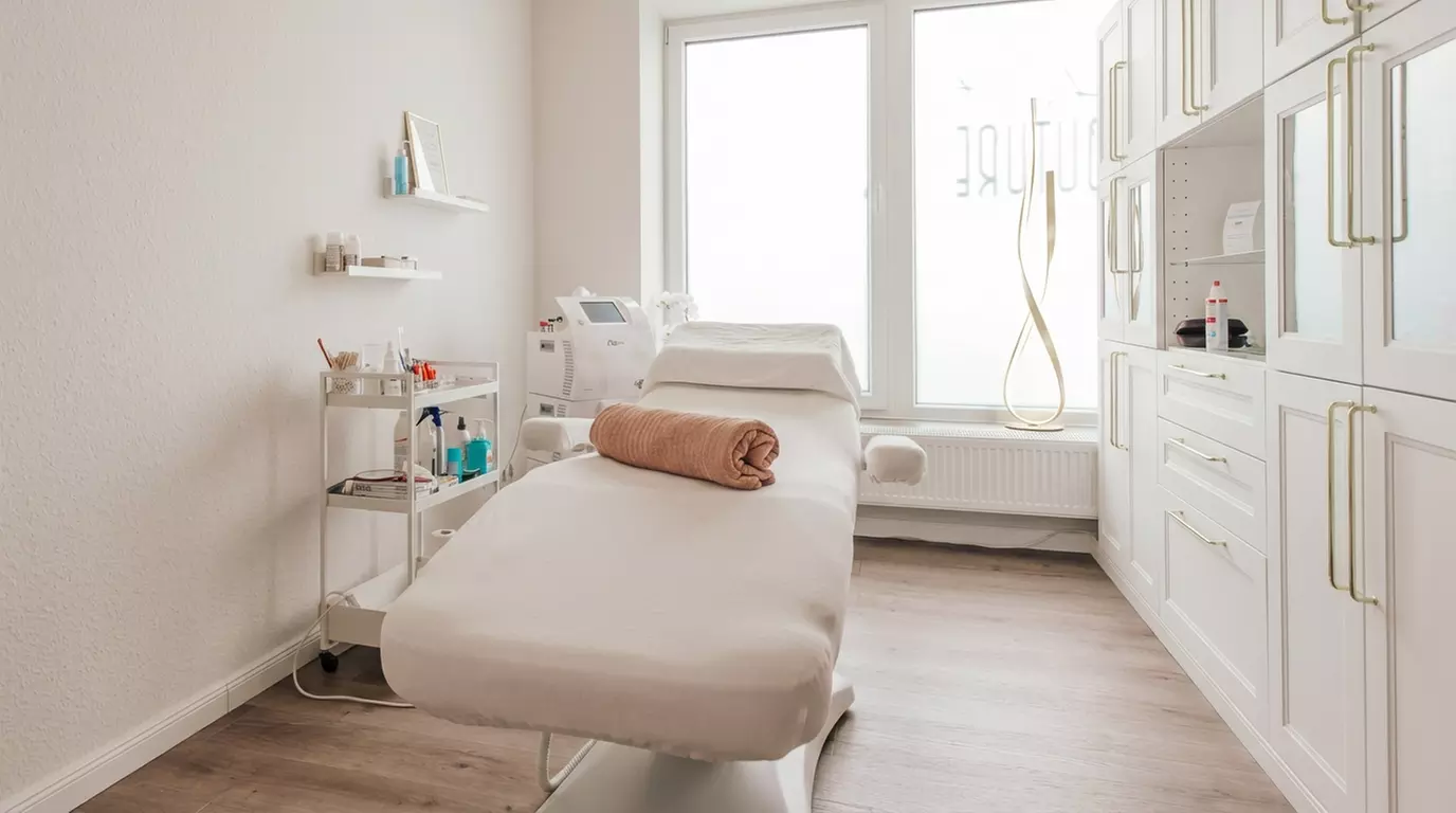 Wimpernextensions 1:1 Neuauflage, optional inkl. Refill für 1 Person