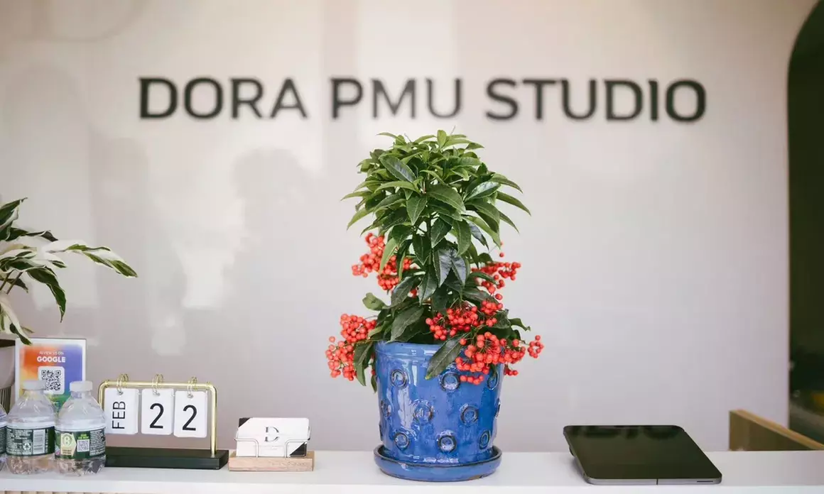 Up to 55% Off on Eyelash Extensions at DORA PMU STUDIO